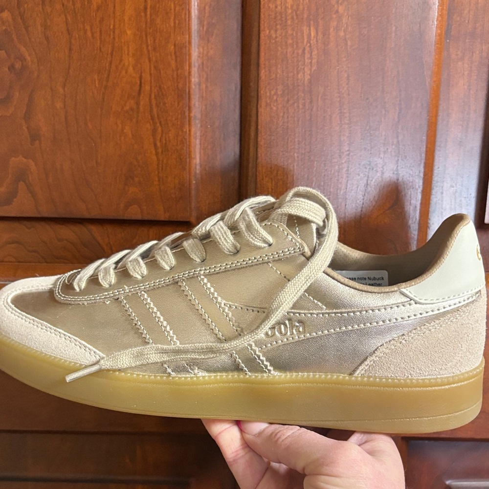 Gola Viper metallic Athletic Shoes with Gum Sole